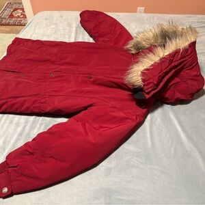 Eddie Bauer Women’s Classic Down Hooded Winter Parka (XS)